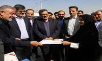 آیین آغاز تحویل اراضی خانواده‌های مشمول قانون جوانی جمعیت در یزد