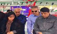 ادای احترام علی نبیان مدیرعامل سازمان ملی زمین و مسکن به مقام شامخ شهدای مدرسه شجره طیبه میناب در سفر وزیر راه و شهرسازی و هیأت همراه به هرمزگان