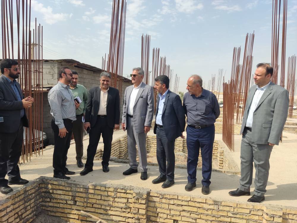 بازدید علی نبیان از روند تکمیل پروژه مدرسه ۱۲ کلاسه آوان‌شهر دزفول